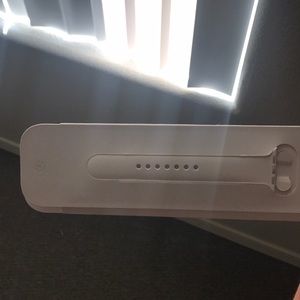 M/L apply watch series 1 attachment band. White